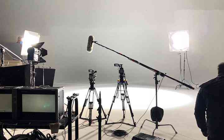 化妆品研发怎么拍视频(化妆品研发怎么拍视频教程)