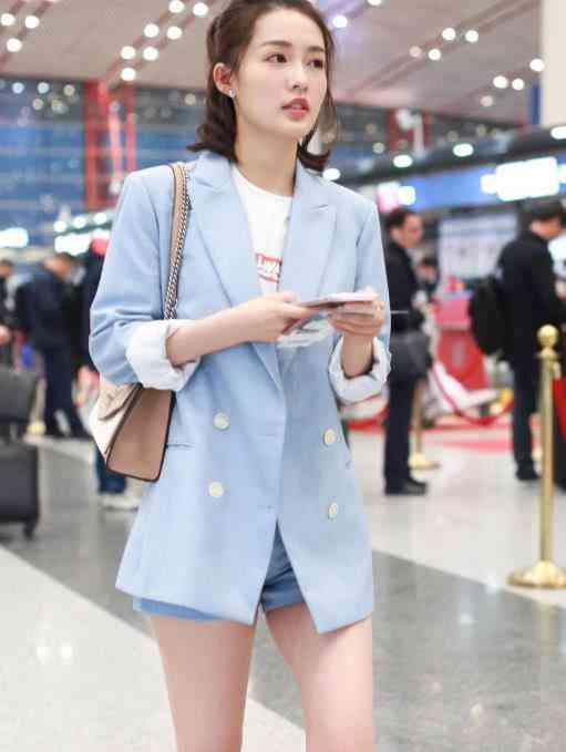 婚礼摆化妆品(婚礼化妆品自己准备吗)