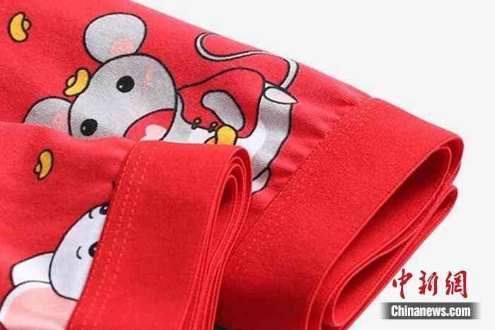 化妆品店铺对联(化妆店对联横批)