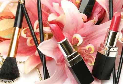 化妆品如何推销好一点的品牌(推销化妆品怎么推销)