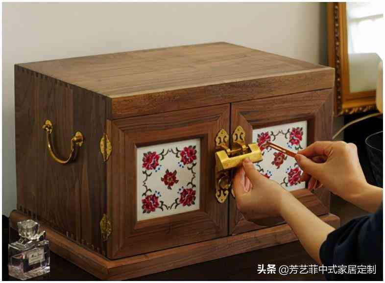 红木化妆品收纳盘图片及价格(红木化妆品收纳盘图片及价格大全)插图5