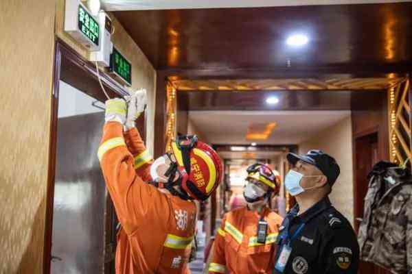 威娜化妆品收纳盒桌面推荐(桌面化妆品收纳盒教程)插图9