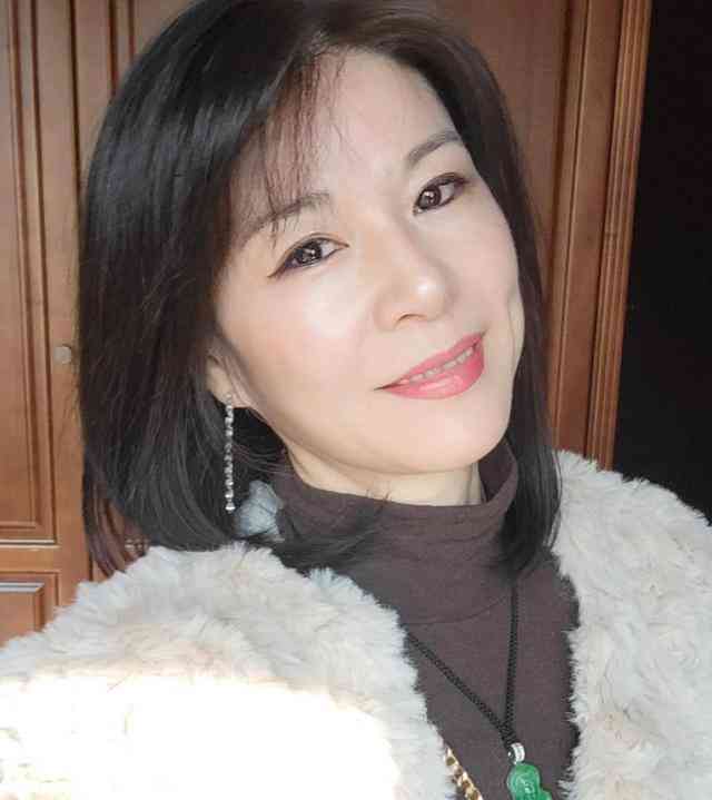 50岁用什么化妆品知乎(50岁开始用护肤品有用吗用)