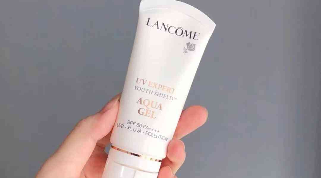 有没有保湿又防晒的化妆品(化妆品防晒霜哪个好用)插图2 有没有保湿又防晒的化妆品(化妆品防晒霜哪个好用)插图2