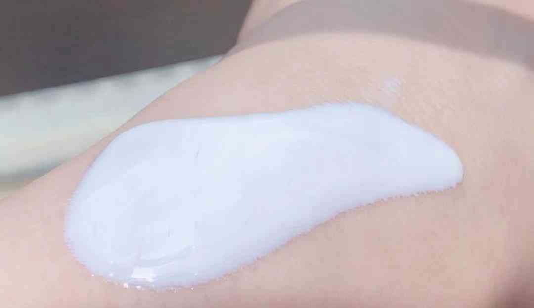 有没有保湿又防晒的化妆品(化妆品防晒霜哪个好用)插图9 有没有保湿又防晒的化妆品(化妆品防晒霜哪个好用)插图9