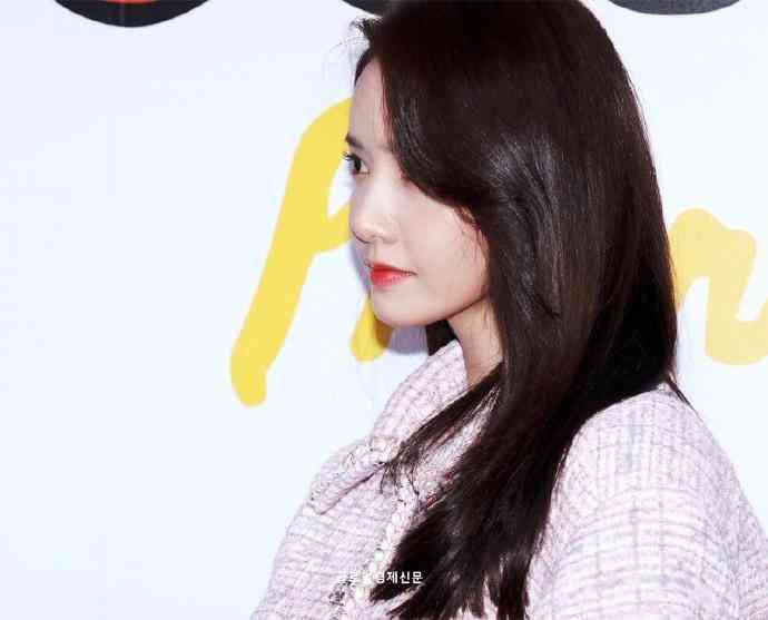 林允儿香奈儿化妆品广告(林允香奈儿彩妆护肤大使)插图1