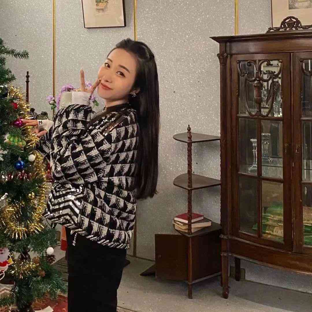 额头黑用什么彩妆化妆品好(比较黑的人化妆用什么化妆品)插图34