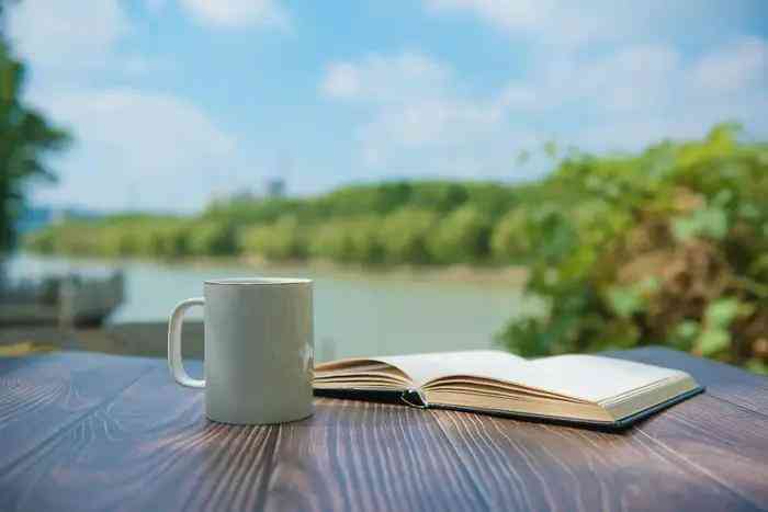 如何对着镜子拍化妆品视频(怎么对着镜子拍出好看的视频)插图4