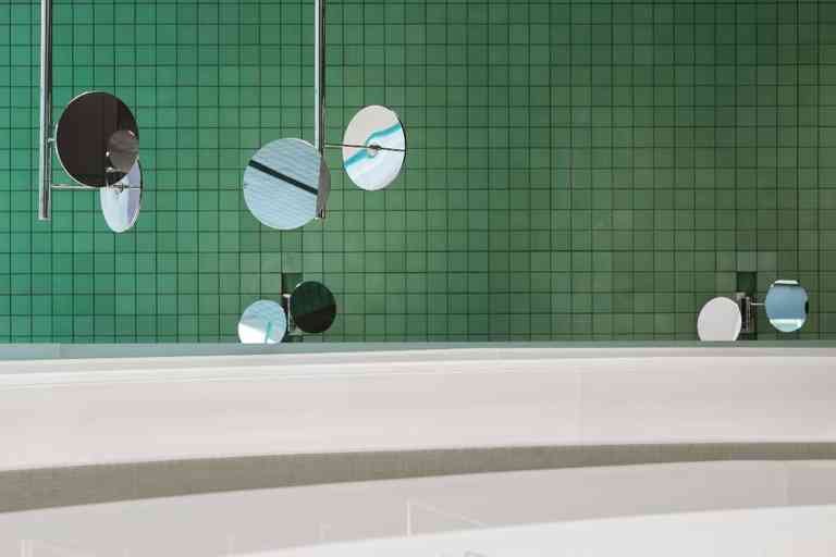 上海的黑洞化妆品(武汉黑洞化妆品价格)插图3