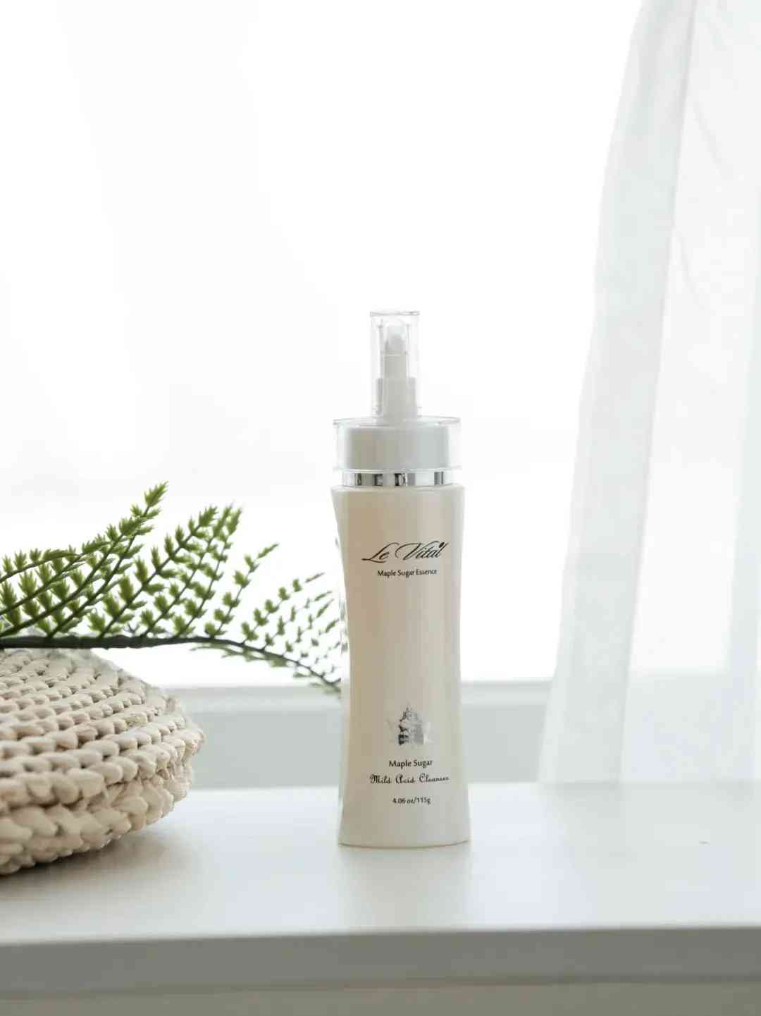 化妆品约会小技巧(约会适合化什么妆)插图1