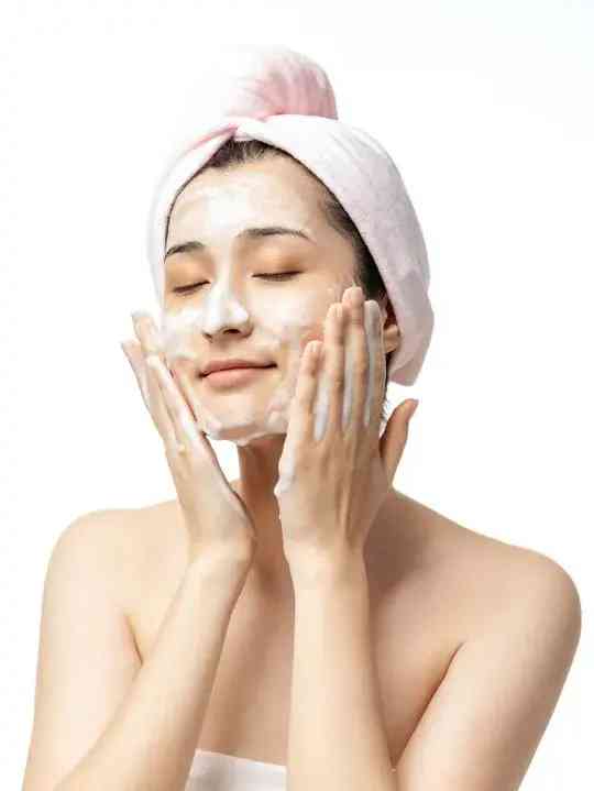 化妆品约会小技巧(约会适合化什么妆)插图2