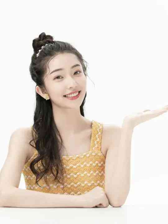 化妆品约会小技巧(约会适合化什么妆)插图4