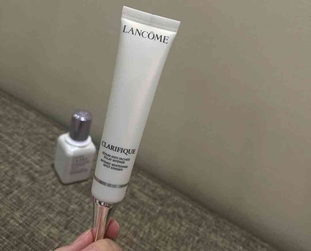 男生显脸白化妆品品牌推荐(男生显脸白化妆品品牌推荐一下)插图6 男生显脸白化妆品品牌推荐(男生显脸白化妆品品牌推荐一下)插图6