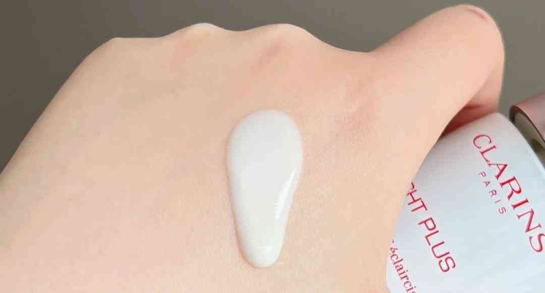 男生显脸白化妆品品牌推荐(男生显脸白化妆品品牌推荐一下)插图13 男生显脸白化妆品品牌推荐(男生显脸白化妆品品牌推荐一下)插图13