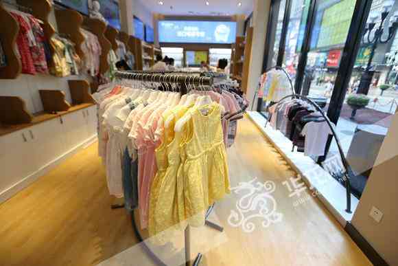 解放碑附近化妆品厂家有哪些(附近的化妆品厂)插图2 解放碑附近化妆品厂家有哪些(附近的化妆品厂)插图2