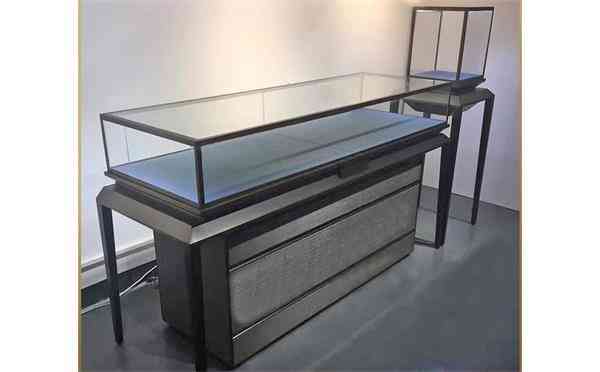 佛山化妆品展示柜定做(佛山展示柜厂家)插图3 佛山化妆品展示柜定做(佛山展示柜厂家)插图3