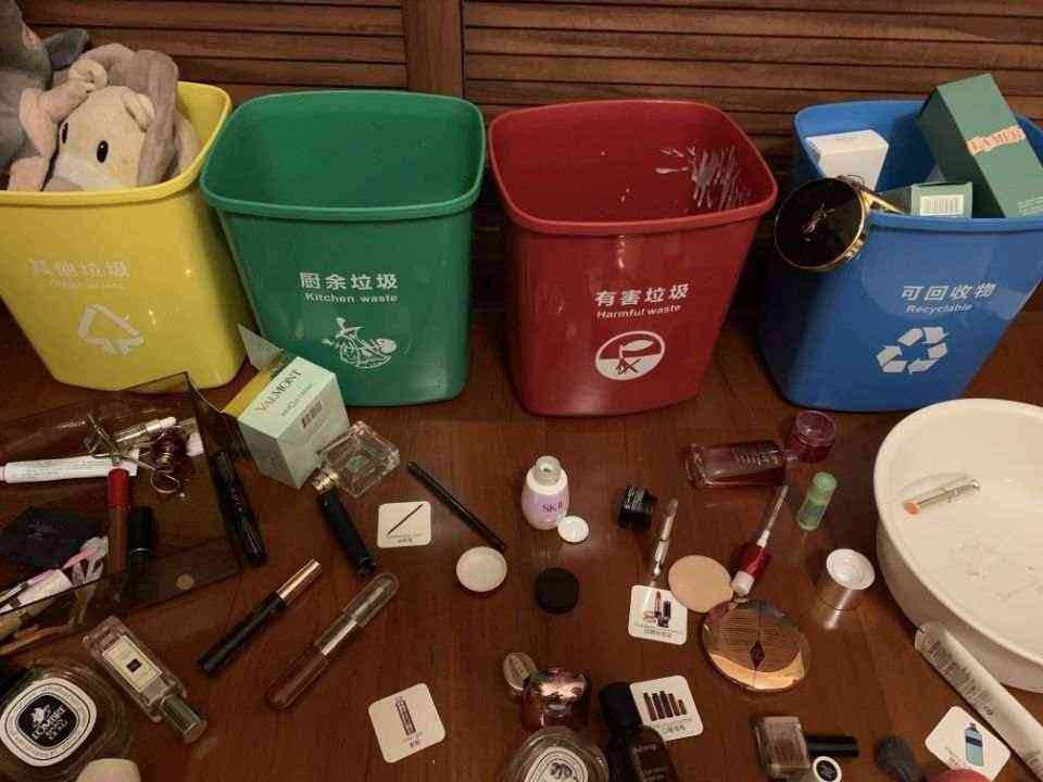 父子打碎化妆品事件后续(父子打碎化妆品事件后续处理)插图2