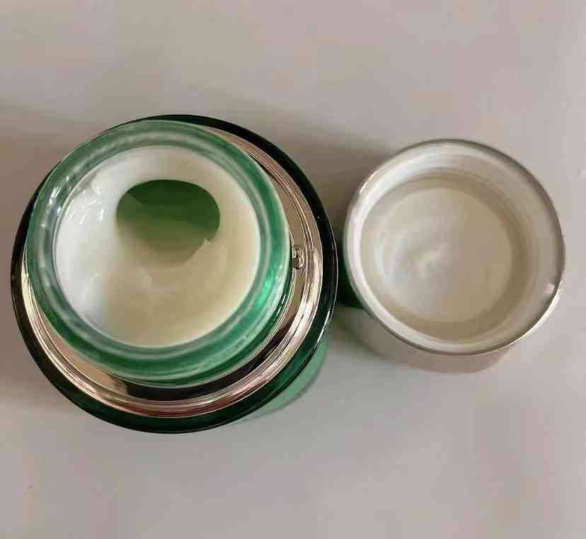 一百多的化妆品哪个好(一百多一套的化妆品好吗)插图2