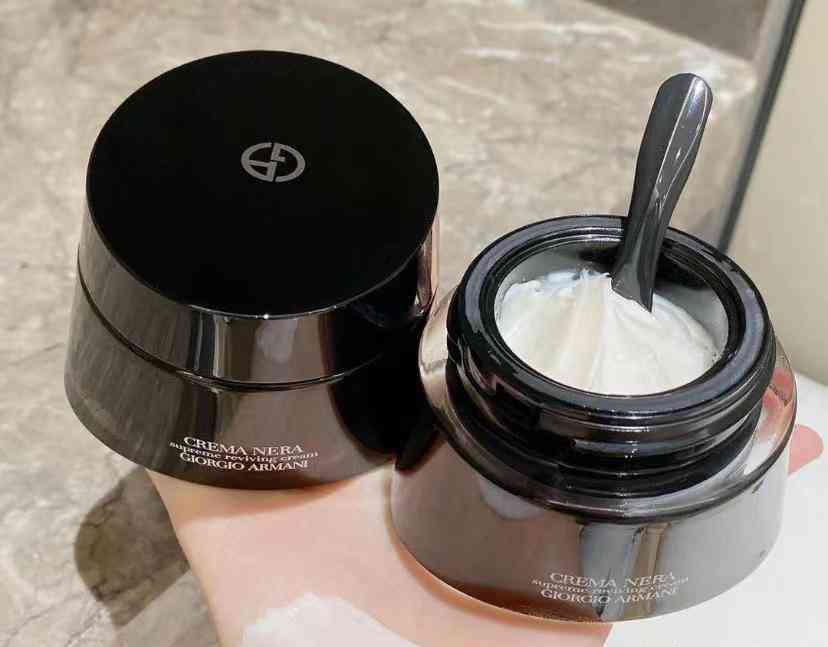 老妈买什么化妆品好呢(化妆品老年妈妈用什么牌子好)插图5