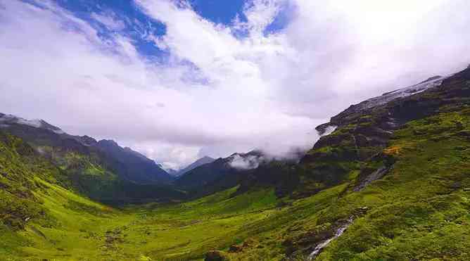 高原地区能带的化妆品是什么(高原地区能带的化妆品是什么成分)插图2 高原地区能带的化妆品是什么(高原地区能带的化妆品是什么成分)插图2