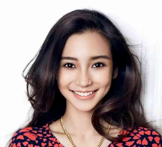 用化妆品画画口红怎么画(用化妆品画画口红怎么画好看)插图1 用化妆品画画口红怎么画(用化妆品画画口红怎么画好看)插图1