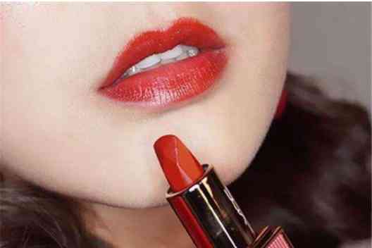 化妆品贵还是口红贵好用(口红用贵的好还是便宜的好)插图5 化妆品贵还是口红贵好用(口红用贵的好还是便宜的好)插图5