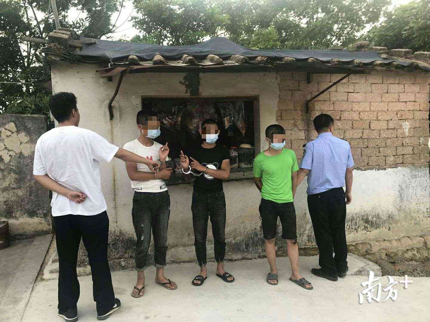 普宁市大坝钻彩化妆品店(普宁市大坝钻彩化妆品店在哪里)