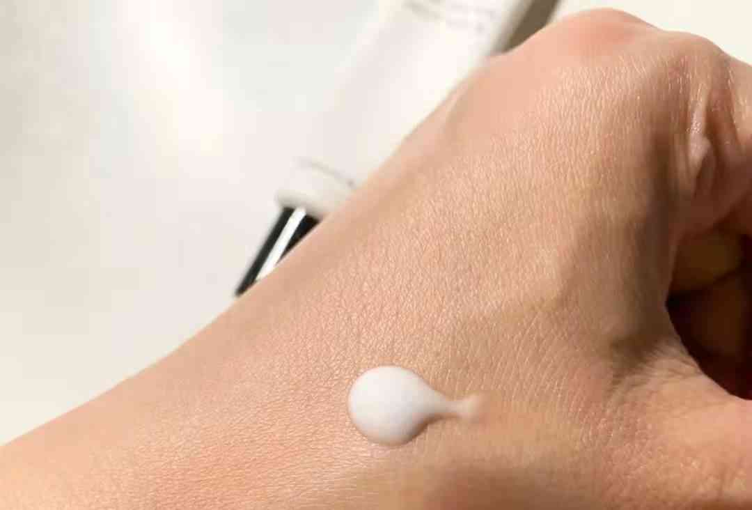 哪种化妆品补水又不长痘(哪款护肤品补水不闷痘)插图12 哪种化妆品补水又不长痘(哪款护肤品补水不闷痘)插图12