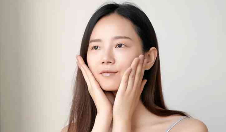 秋季护肤用什么化妆品(秋天用什么护肤)