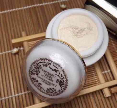 林心如现在用哪品牌化妆品(林心如曾经代言的化妆品品牌)插图13 林心如现在用哪品牌化妆品(林心如曾经代言的化妆品品牌)插图13