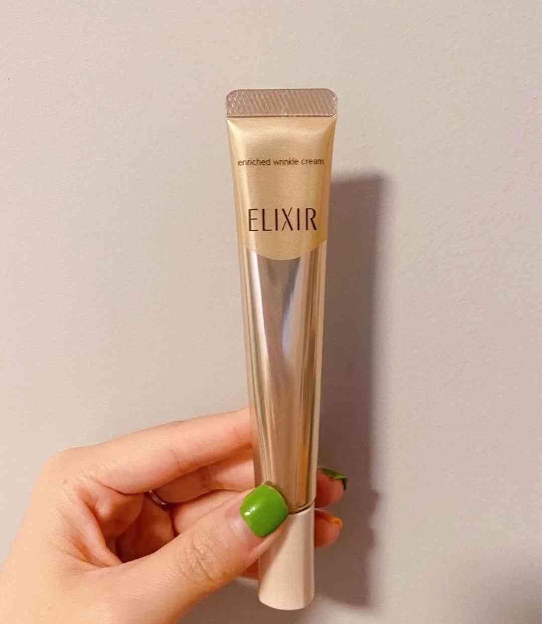 哪种化妆品去鱼尾纹(去眼尾纹用什么化妆品)插图2