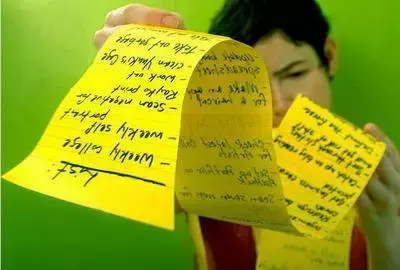 住校必备化妆品全套图片(住校必备物品清单)