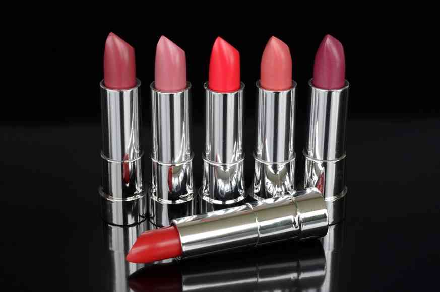 化妆品实体店怎么去(化妆品实体店怎么去网上买)