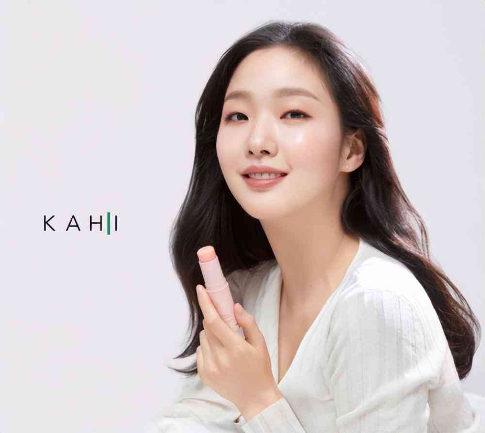 韩国学化妆师必备化妆品(韩国学化妆师必备化妆品有哪些)