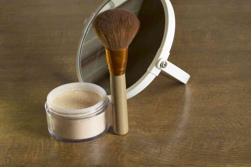 微信销售化妆品产品(微信上卖化妆品属于诈骗吗)