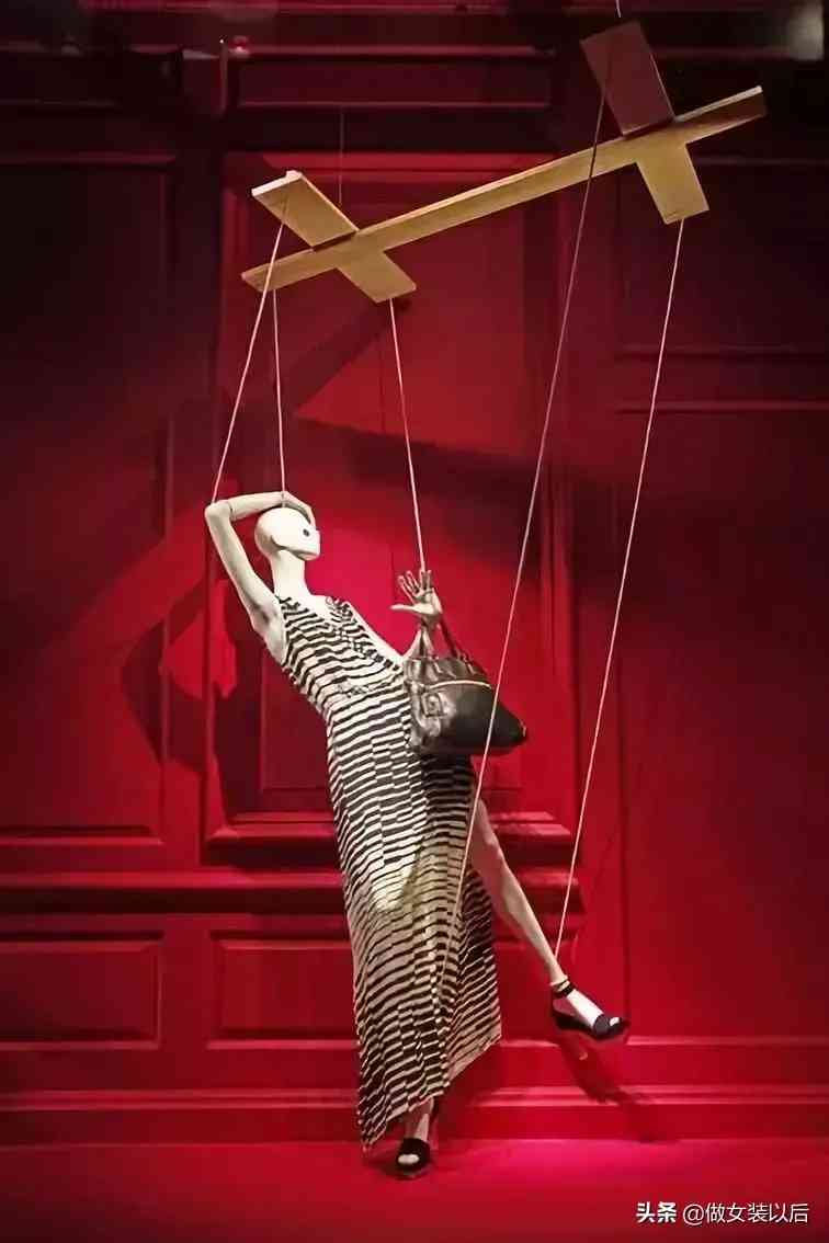 化妆品橱窗制作方法(化妆品橱窗陈列图片)