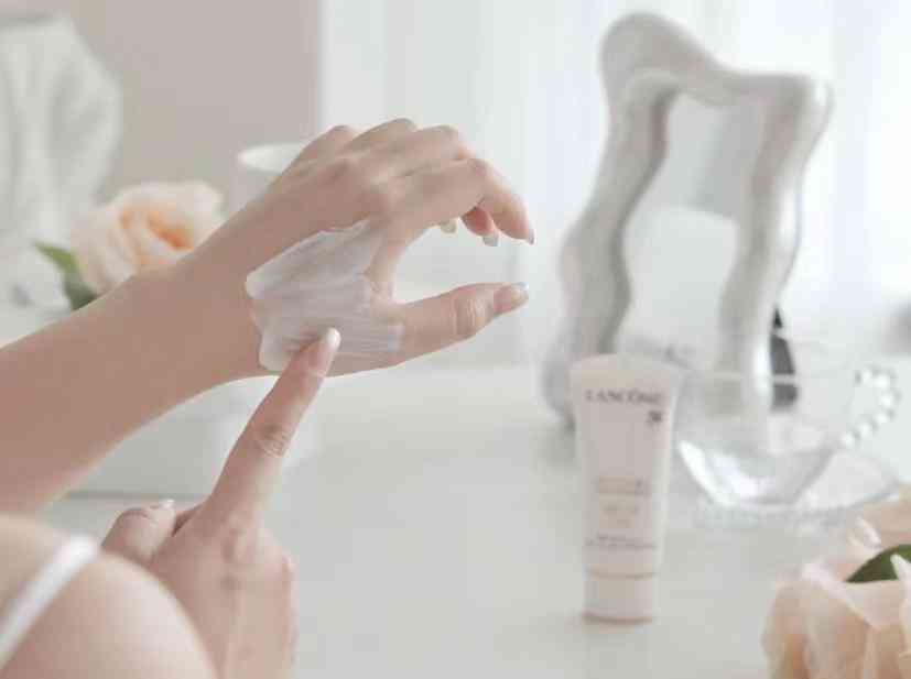 精通化妆品使用方法