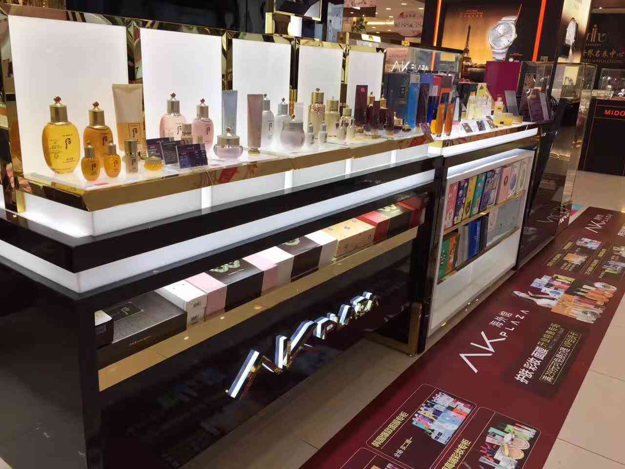 化妆品夏季陈列(陈列化妆品怎么陈列比较好)