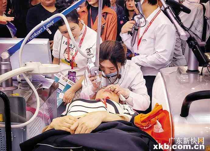 化妆品零售店查出食品(化妆品店查出不合格化妆品)