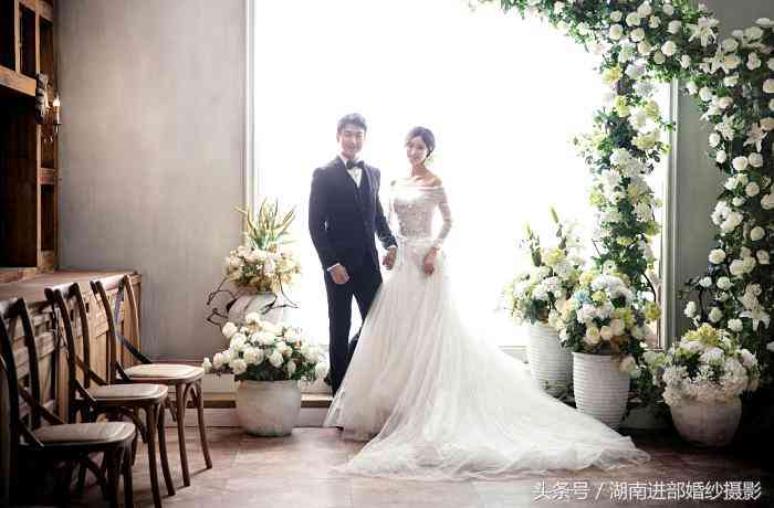 新娘化妆品饰品图片大全(新娘化妆用品有哪些)