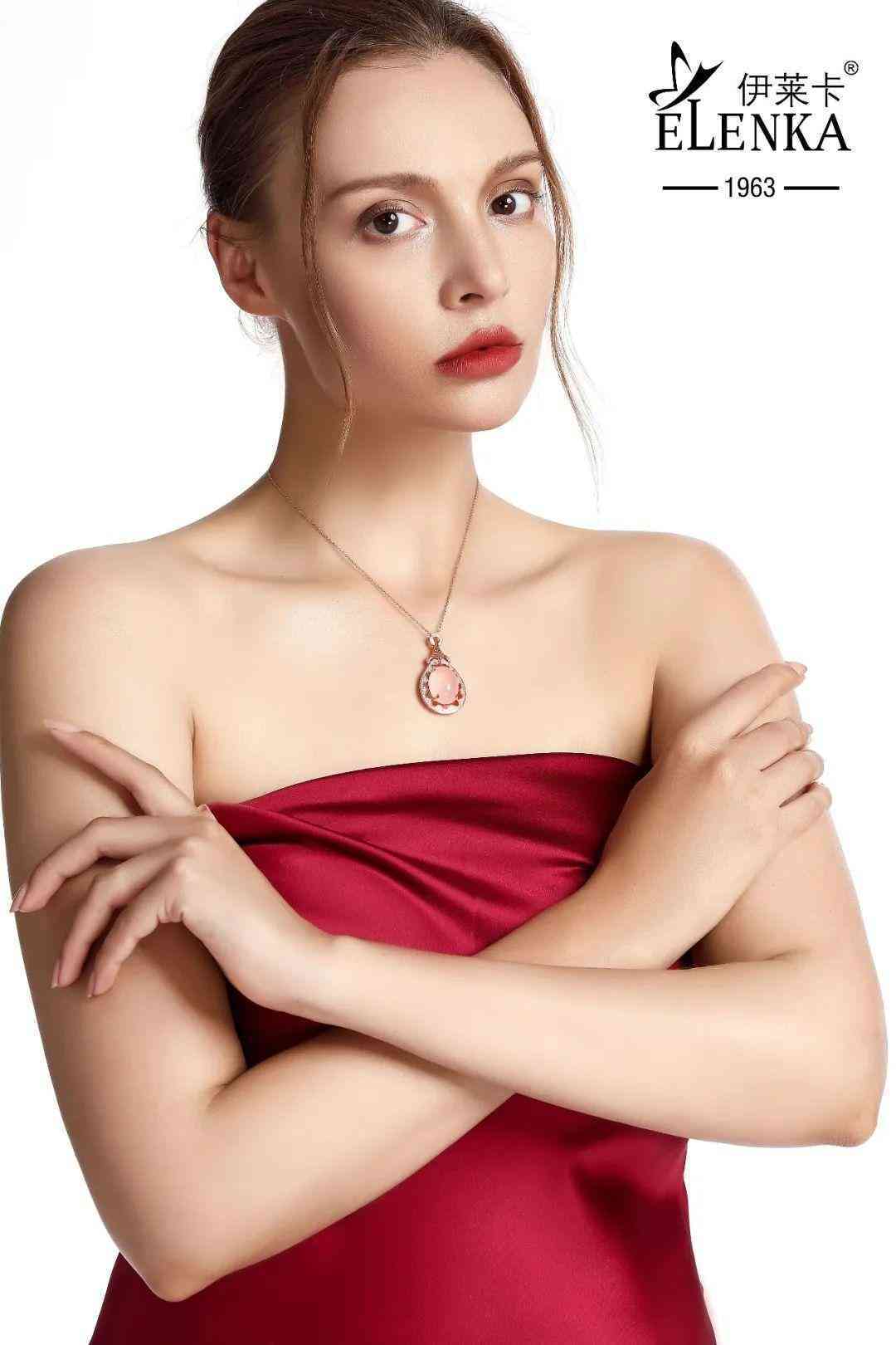 白水晶的功效与作用是什么(爆晶白水晶的功效与作用是什么)