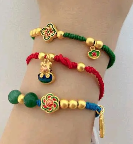 黄金编绳手镯的特点（黄金编绳手镯新潮流）