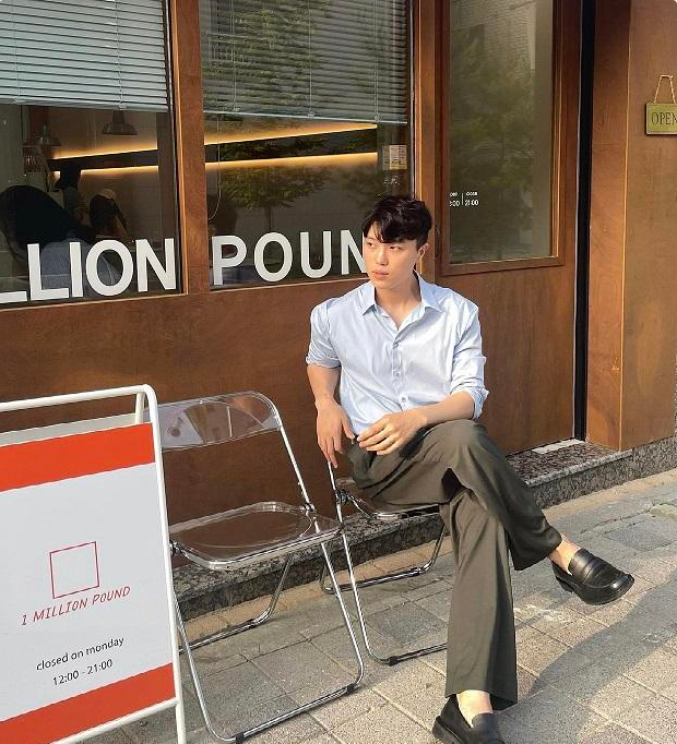 极简商务感穿搭，上班通勤必备的搭配