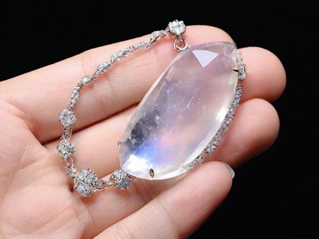 为什么白月光水晶那么贵？深度解析白月光水晶的珍贵之处