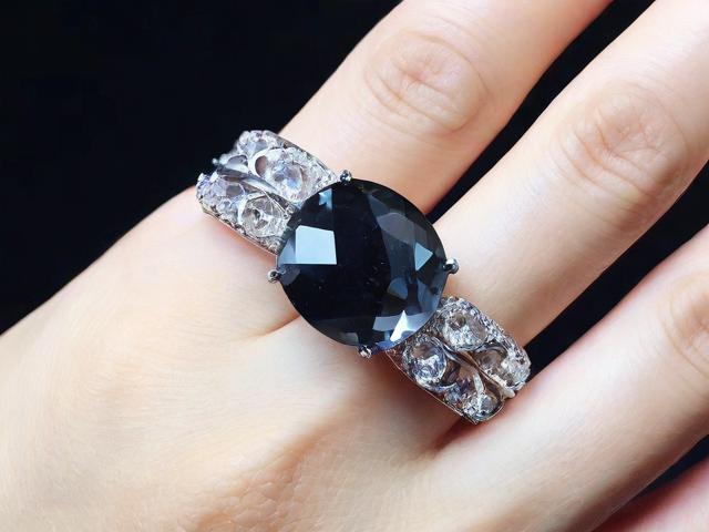 为什么墨水会变成水晶？原因分析及解释