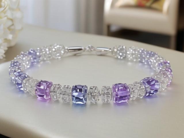 为什么客厅要放水晶?水晶装饰品的魅力和作用 为什么客厅要放水晶?水晶装饰品的魅力和作用